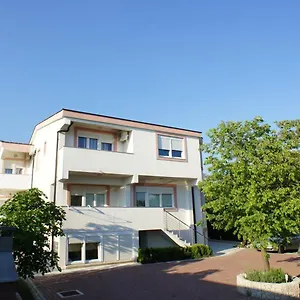 foglaljon itt